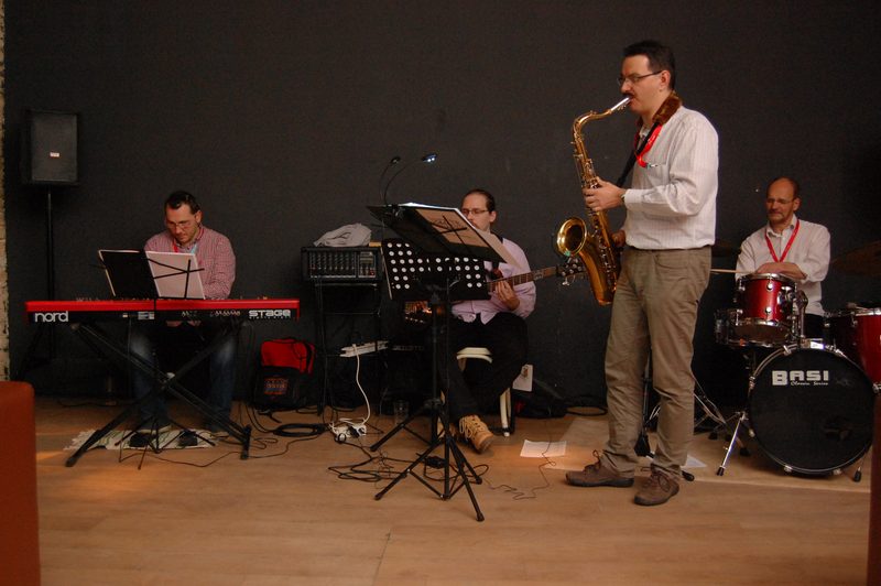 Jazz in the Shade – Karácsonyi party a Hello Baby szórakozóhelyen, Budapest, 2016. december