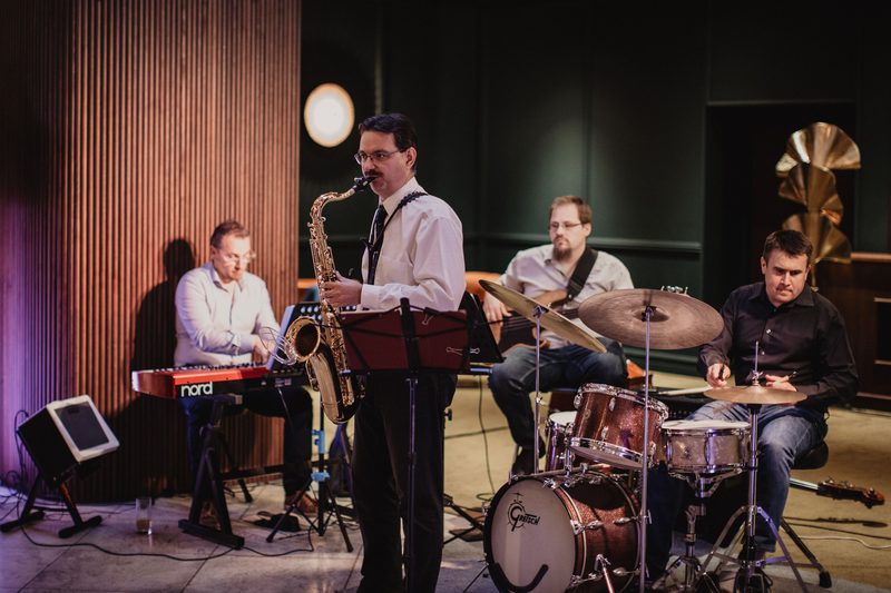 Jazz in the Shade – Esküvő a Gerbeaud Kávéház és Cukrászda Átriumában, Budapest, 2024. május